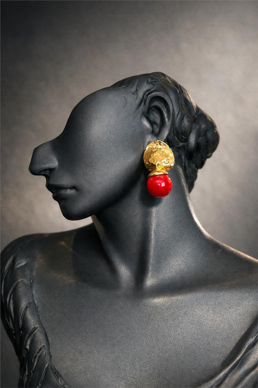 Emily Kırmızı - Gold Yuvarlak Küpe